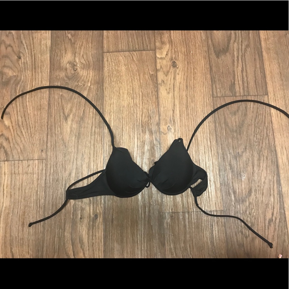 Victoria’s Secret bikini top